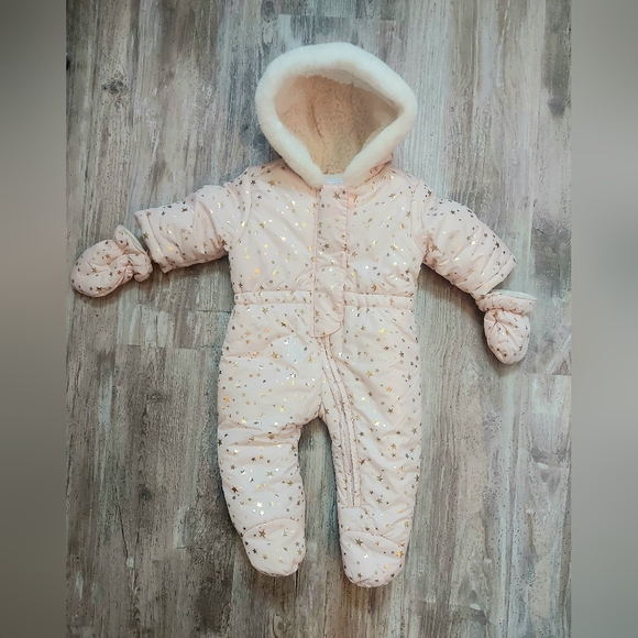 The Children's Place Baby Girls Snowsuit Winter infant Gold Foil Stars Pink 3-6m - Picture 2 of 8